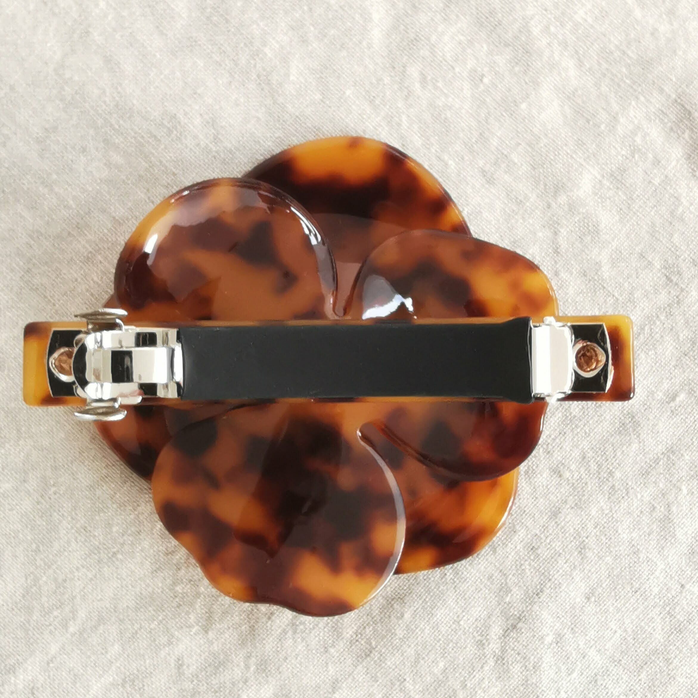 Stort blomster hårspænde med smukke rhinsten - brune nuancer Stort blomster hårspænde med smukke rhinsten - brune nuancer