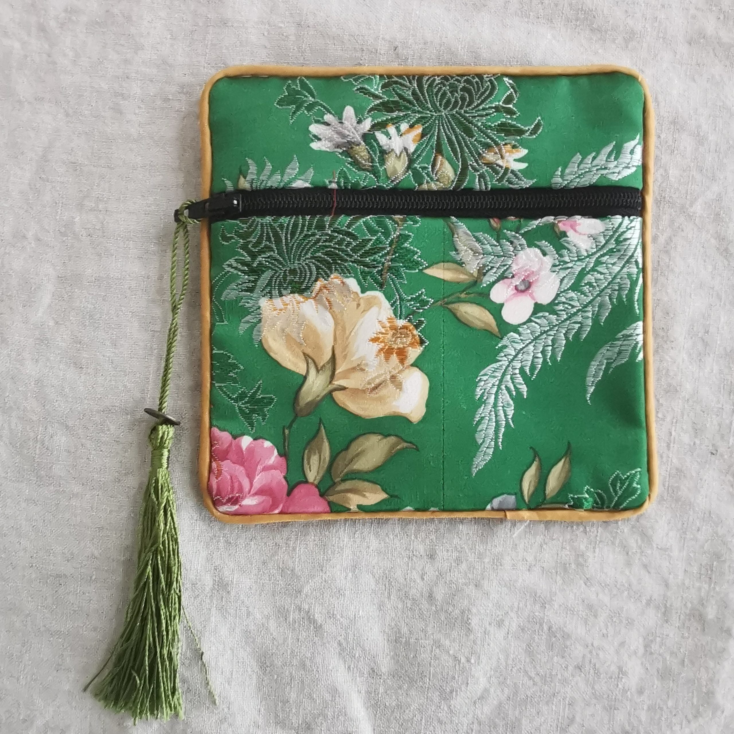 Yndig pung - bundfarve julegrøn Yndig pung - bundfarve julegrøn