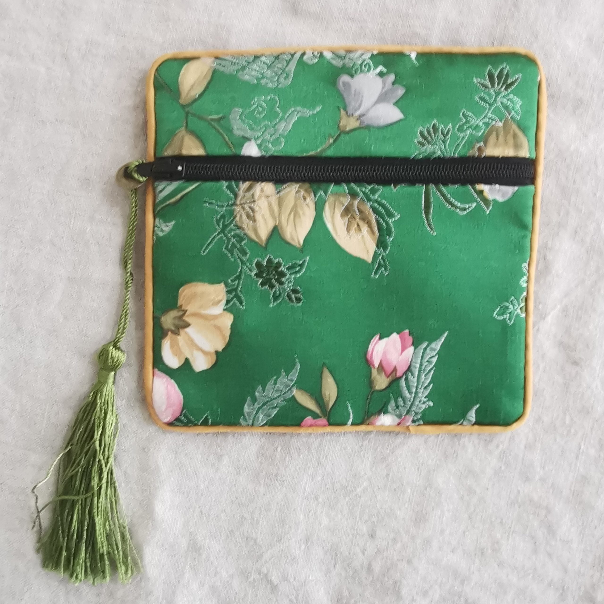 Yndig pung - bundfarve julegrøn Yndig pung - bundfarve julegrøn