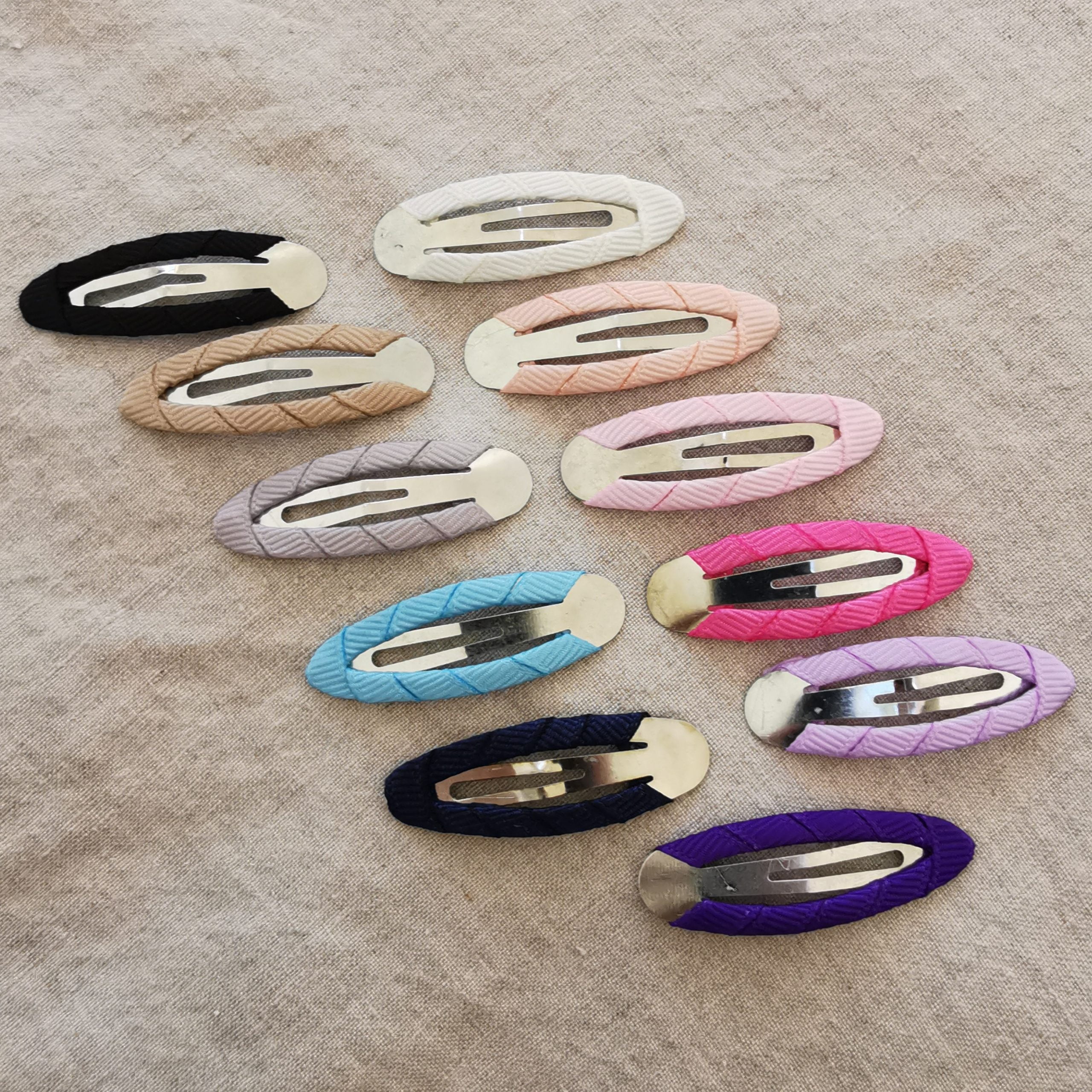 Hårklemmer i dråbeformet - beklædt med bånd Hårklemmer i dråbeformet - beklædt med bånd