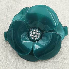 Stort blomster hårspænde med smukke rhinsten – smaragd grøn