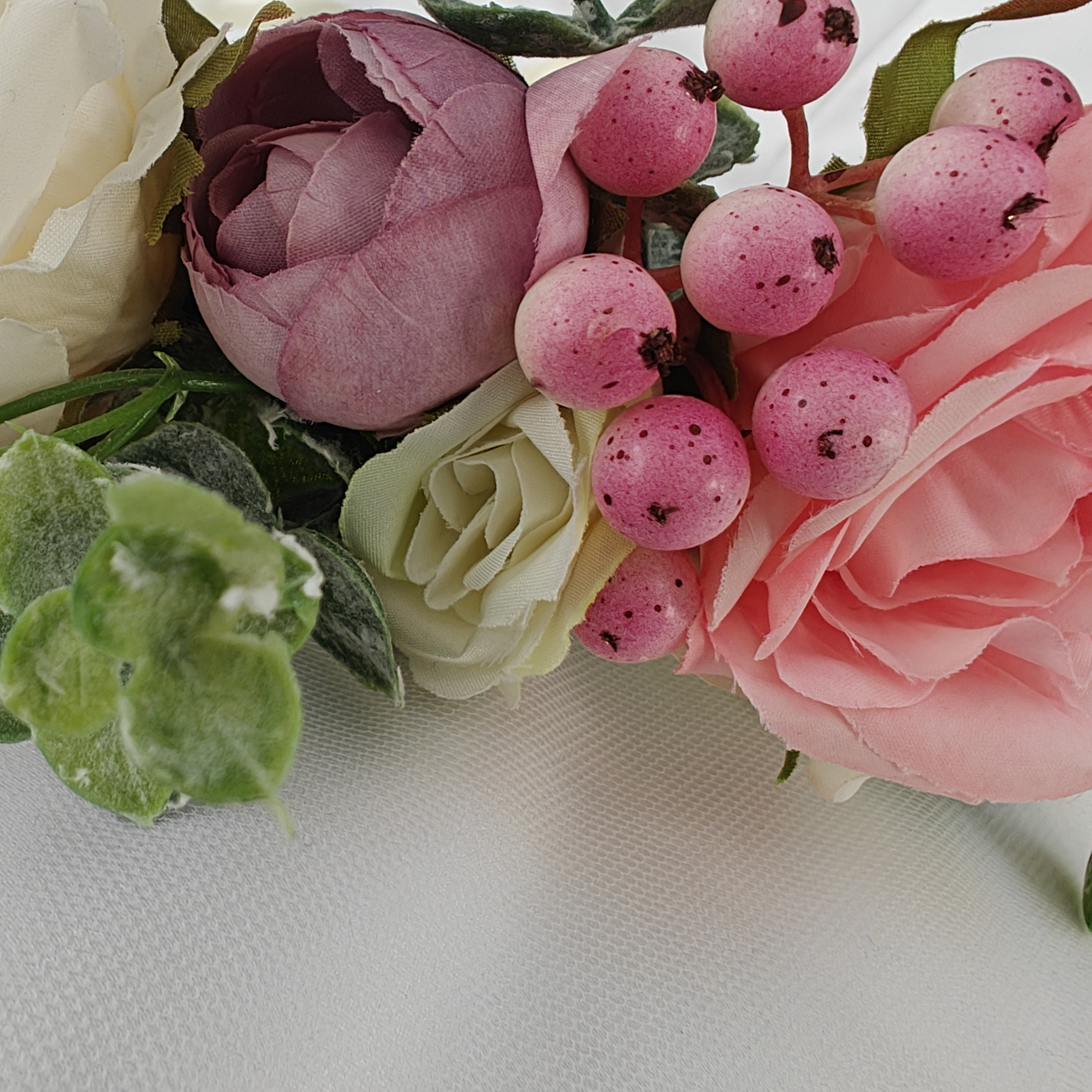 Romantisk blomsterhårkrans Romantisk blomsterhårkrans